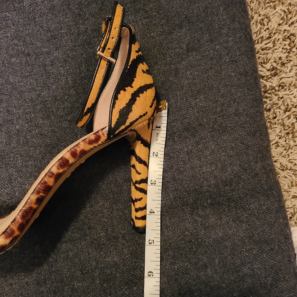 Vince Camuto Leopard Print Heels - Picture 6 of 6